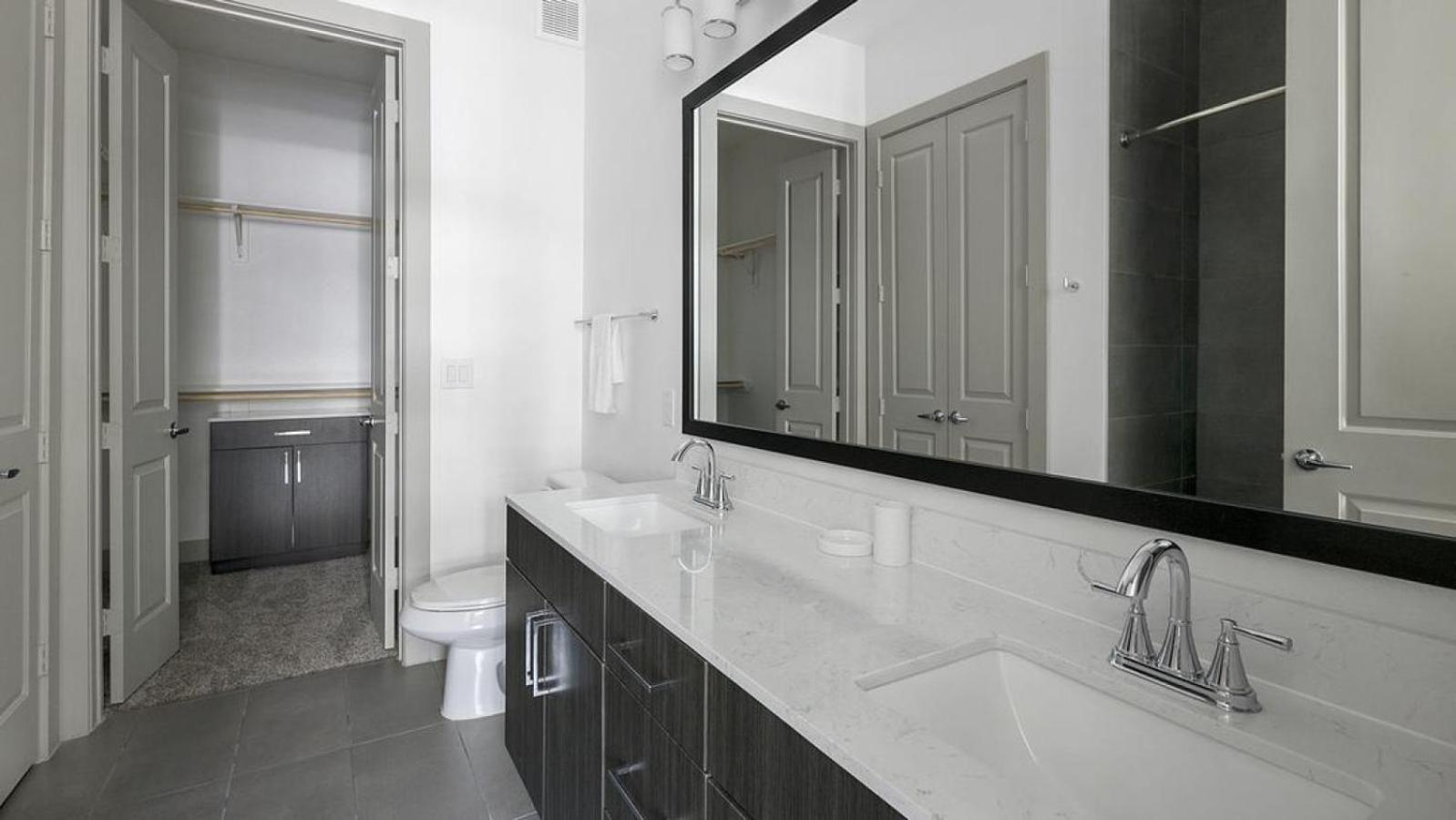 Landing - Modern Apartment With Amazing Amenities Houston Ngoại thất bức ảnh